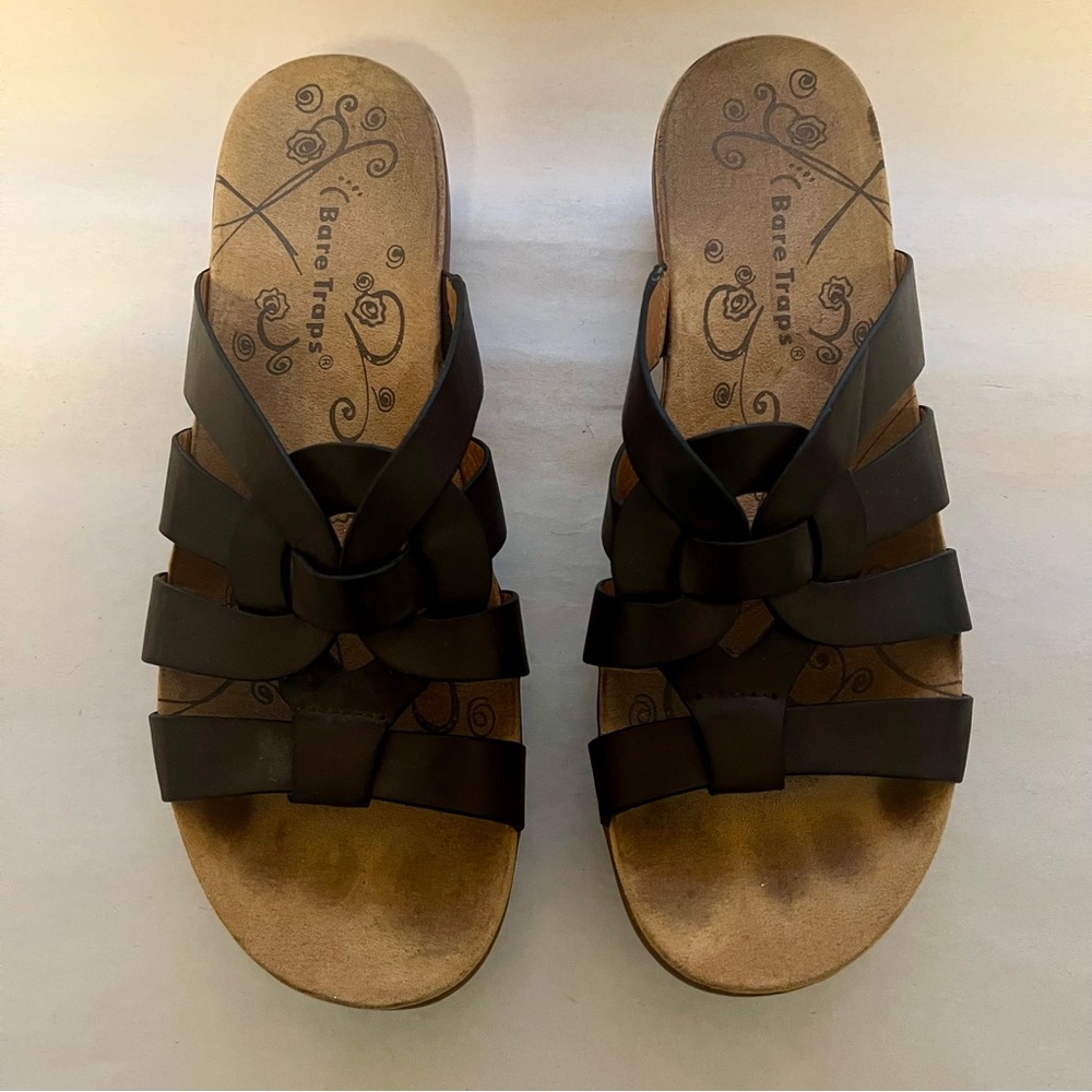 BareTraps Jessica Brown Sandals with Minimalist Design